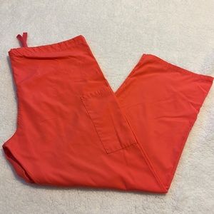 UA SCRUB PANT SIZE MEDIUM DRAWSTRING WAIST